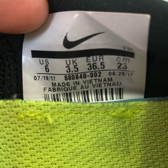 Women’s black & gray Nike Free Running Shoes size 6. - Picture 7 of 8